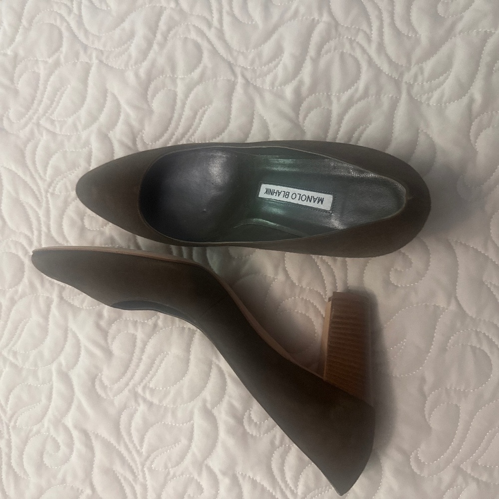 Dark Green Suede Manolo Blahnik pumps